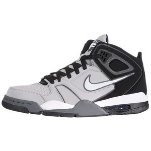 Meet your Posher, Nico